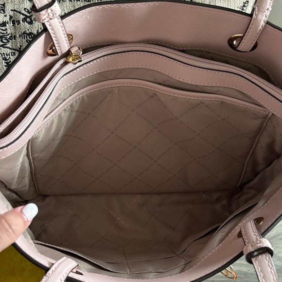 Michael Kors Blush Pink Leather Tote with Gold Accents - Picture 5 of 6